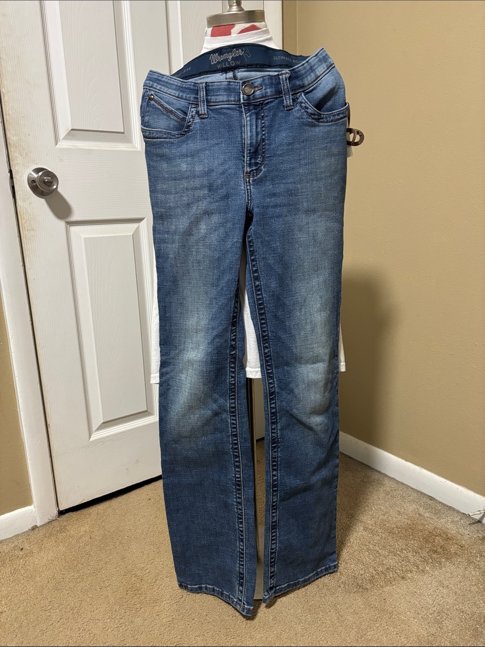 Wrangler Willow Straight Leg Jeans in Blue Wash